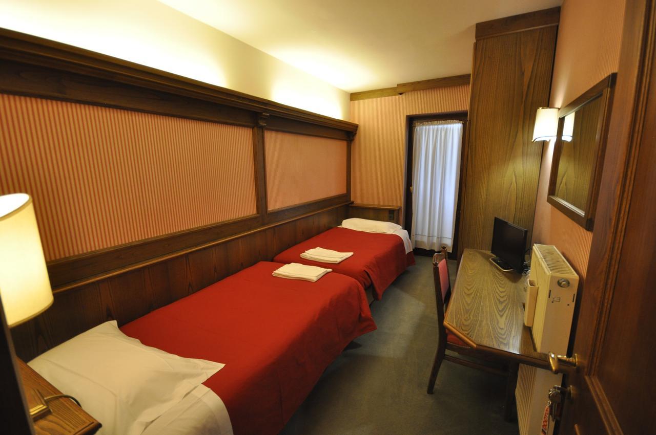 Hotel La Lepre Bianca Gallio Luaran gambar
