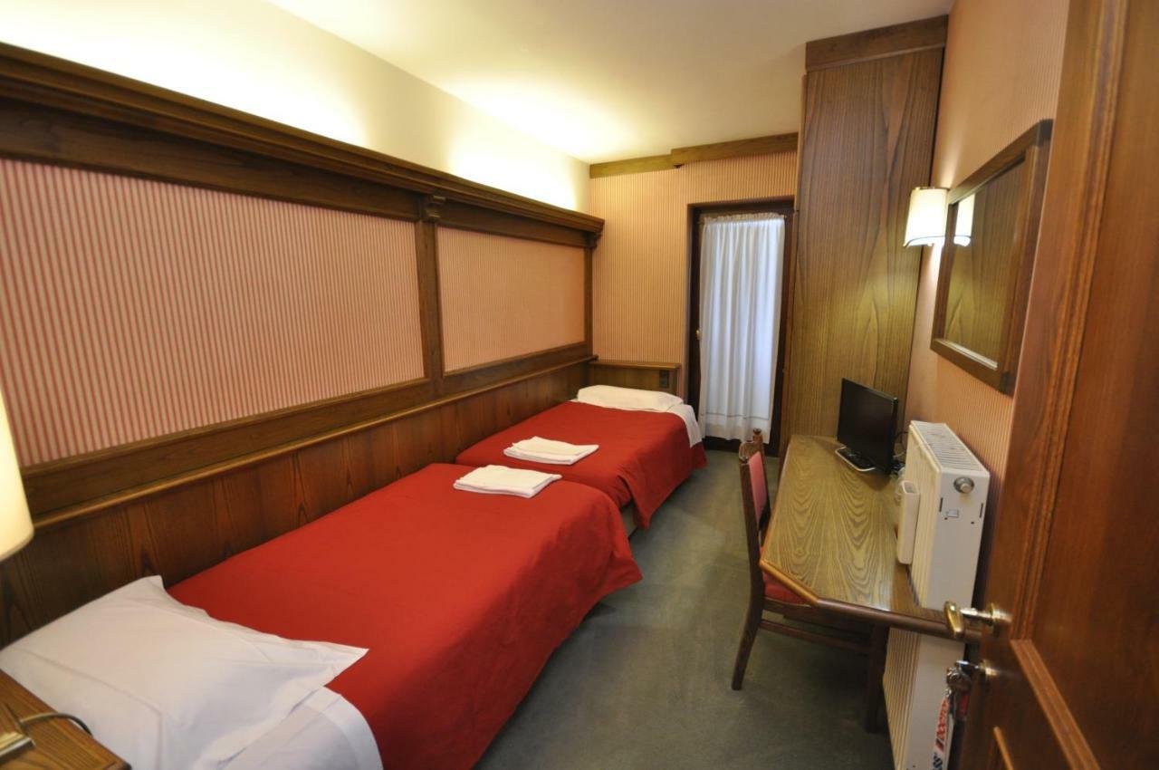 Hotel La Lepre Bianca Gallio Luaran gambar